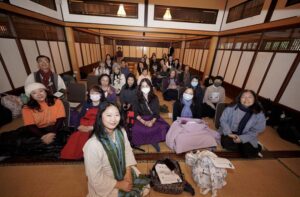 以愛織音 為迷失的時代找回內在方向療癒